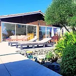 Vigne, Piscine Fitness Lugon et l’Ile du Carney