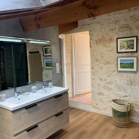 Vigne, Piscine Fitness 4* Lugon et l’Ile du Carney
